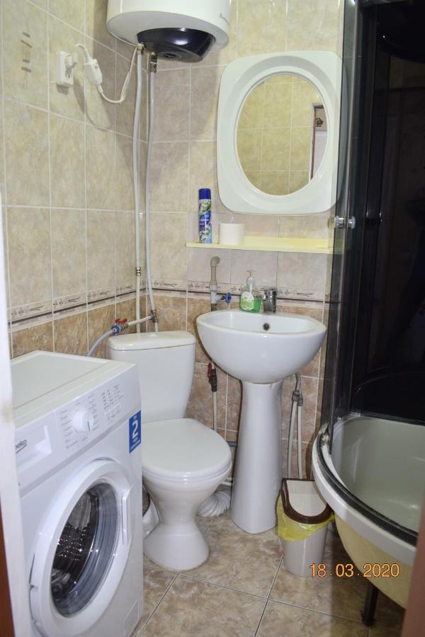 1 Комнатные Апартаменты На Ауэзова 236 Kökschetau Exterior foto